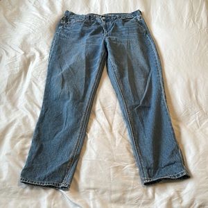 American Eagle Mom Jean